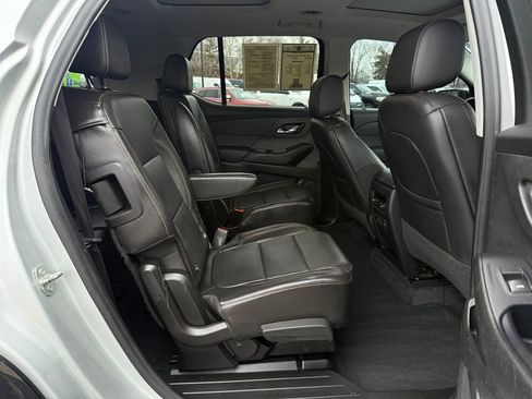 Used 2021 Chevrolet Traverse Premier w/ Redline Edition image 16
