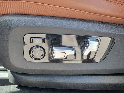Used 2023 BMW X6 M50i w/ Executive Package AWD/4WD image 29