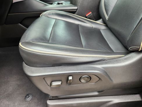 Used 2021 GMC Yukon SLT RWD image 22