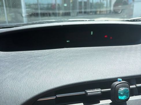 Used 2011 Toyota Prius Four FWD image 1