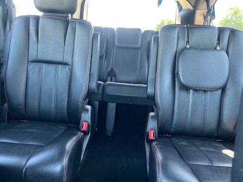 Used 2019 Dodge Grand Caravan GT FWD image 21