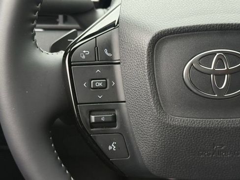 Used 2026 Toyota C-HR AWD/4WD image 14