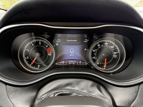 Used 2023 Jeep Cherokee Altitude Lux w/ Mopar Interior Package image 19