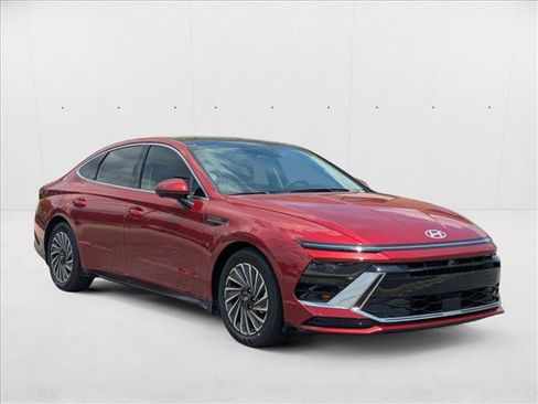 New 2025 Hyundai Sonata Limited image 7