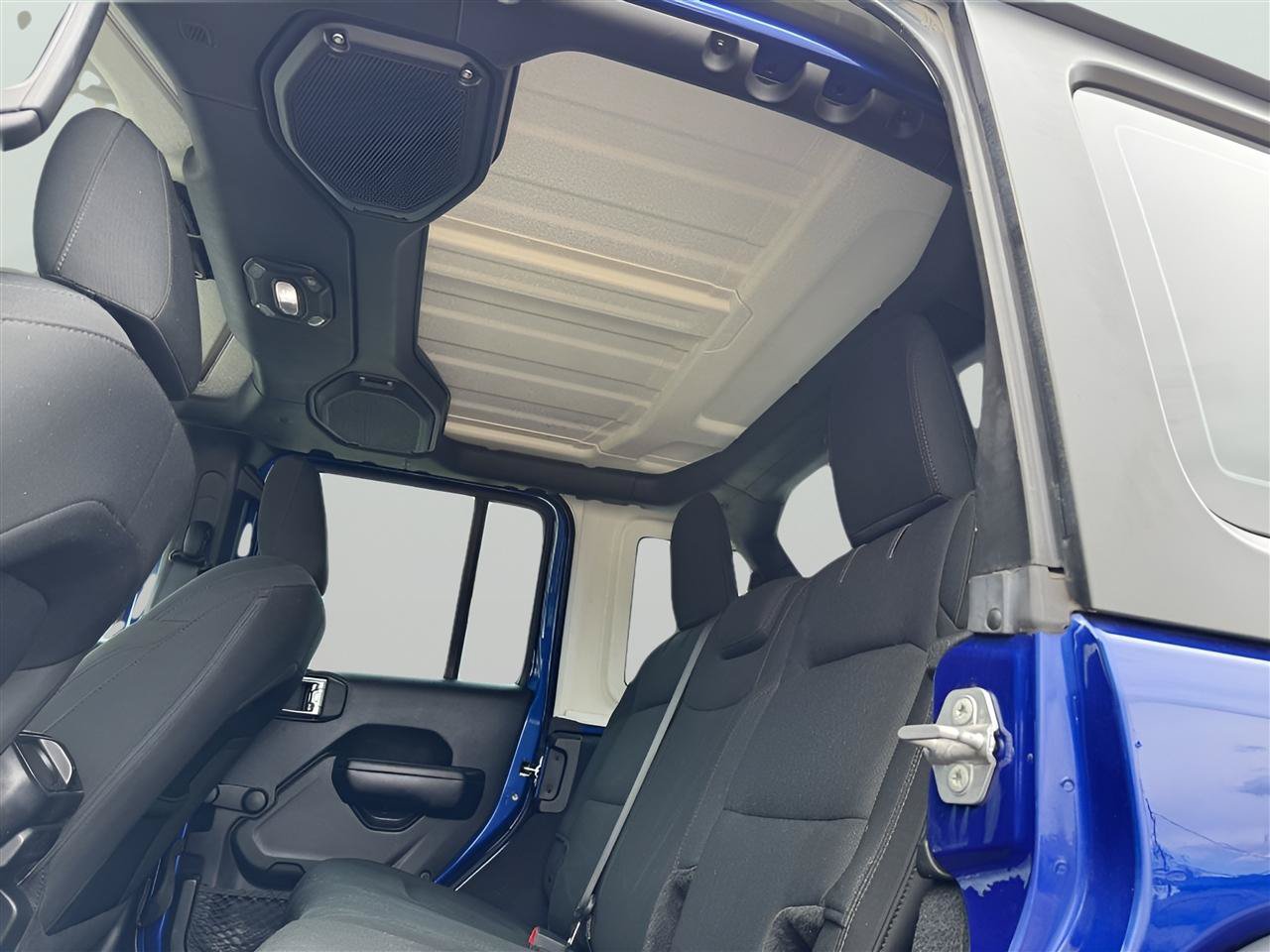 Used 2018 Jeep Wrangler Unlimited Sport AWD/4WD image 18