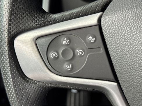 Used 2023 GMC Terrain SLE w/ Elevation Edition image 32