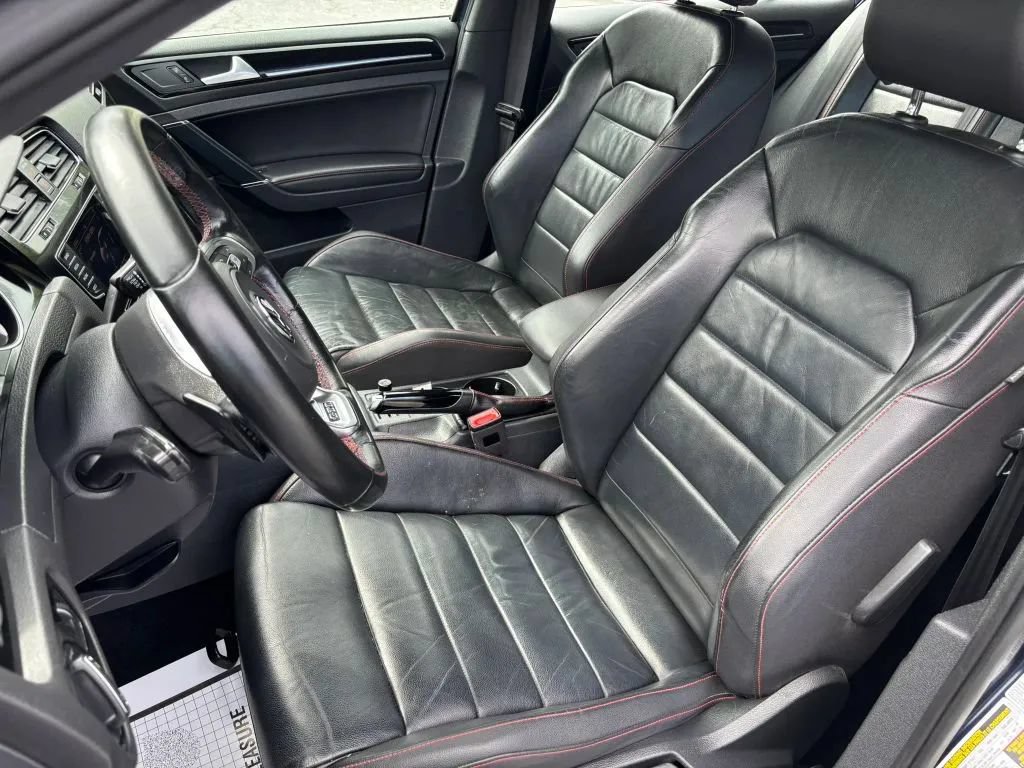 Used 2015 Volkswagen GTI SE w/ Lighting Package (SEL) FWD image 12