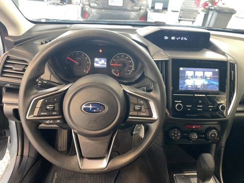 Used 2019 Subaru Crosstrek 2.0i image 9