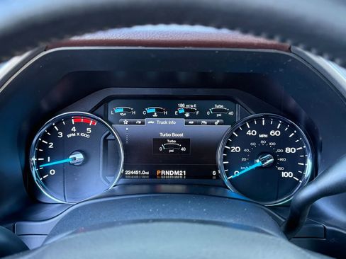 Used 2017 Ford F350 Platinum w/ Platinum Ultimate Package image 17