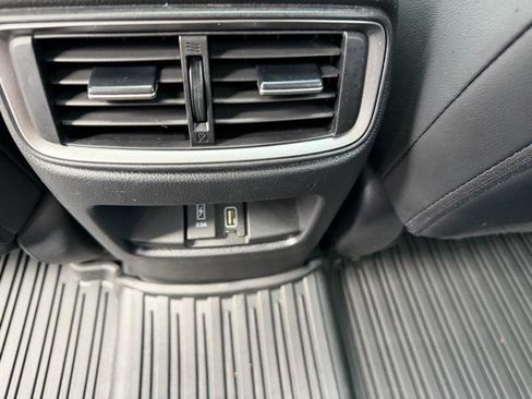 Used 2019 Honda CR-V Touring image 29