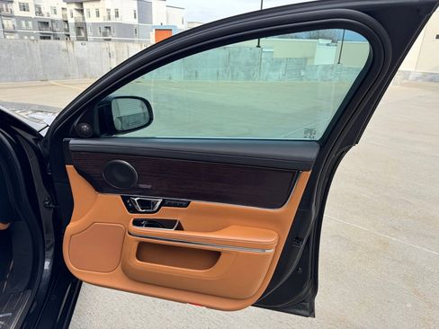 Used 2015 Jaguar XJ L Supercharged image 32