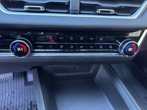 Used 2026 Chevrolet Equinox LT w/ Convenience Package II image 24