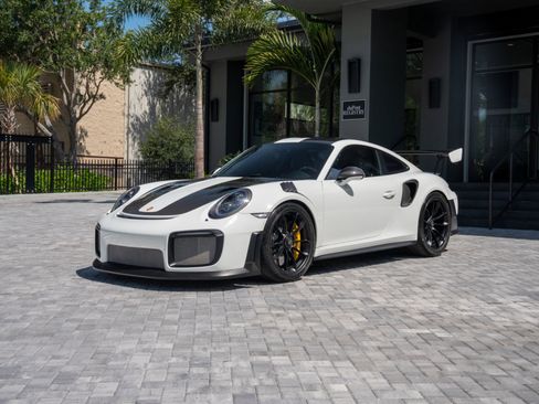 Used 2018 Porsche 911 GT2 RS RWD image 10