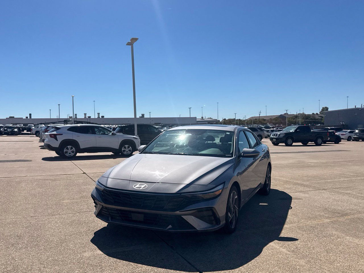 Used 2025 Hyundai Elantra SEL FWD image 9