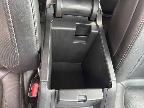 Used 2019 GMC Acadia SLT image 32