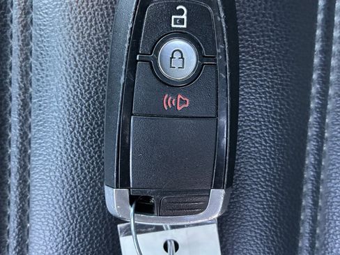 Used 2022 Ford Edge SEL image 14