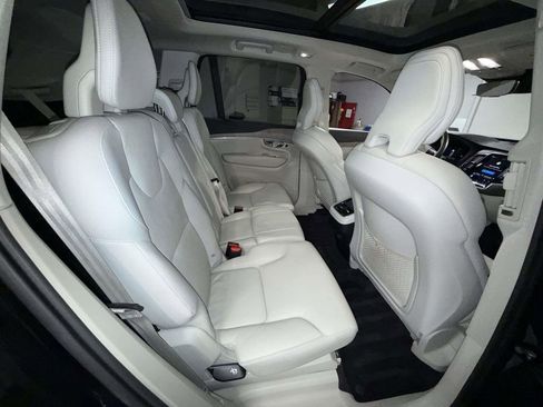 Used 2023 Volvo XC90 B6 Plus w/ Protection Package Premier image 16