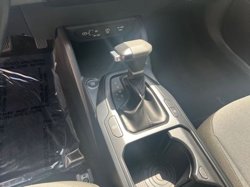 Used 2025 Kia K4 LXS image 37