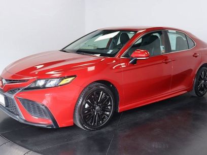 Used 2024 Toyota Camry SE w/ Cold Weather Package