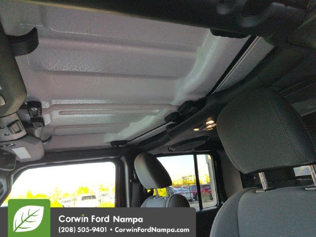 Used 2023 Jeep Gladiator Sport AWD/4WD image 23