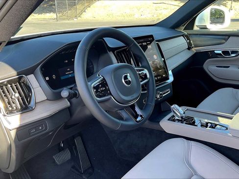 New 2026 Volvo XC90 T8 Plus w/ Protection Package Premier image 8