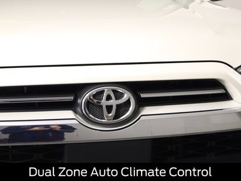 Used 2023 Toyota 4Runner Limited AWD/4WD image 21