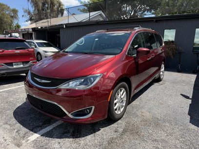 Used 2017 Chrysler Pacifica Touring-L Plus w/ Advanced Safetytec Group