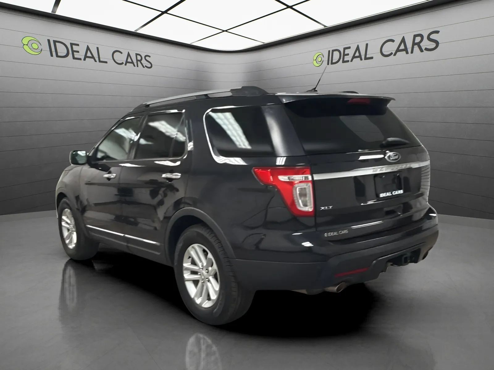 Used 2015 Ford Explorer XLT FWD image 7