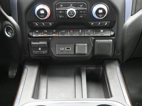 Used 2019 GMC Sierra 1500 SLT w/ SLT Premium Plus Package image 24