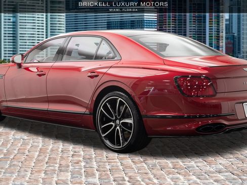 Used 2024 Bentley Flying Spur V8 AWD/4WD image 5