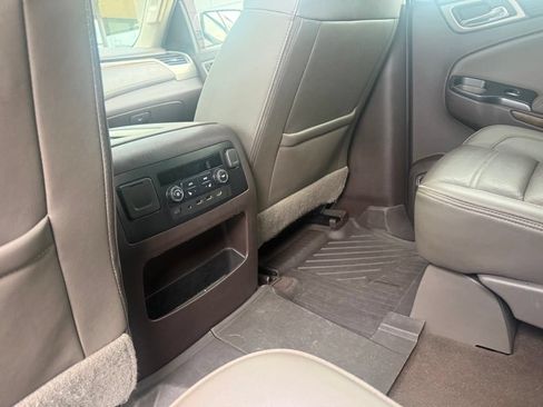 Used 2020 GMC Yukon Denali w/ Denali Ultimate Package AWD/4WD image 18