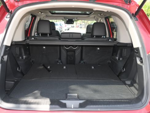 Used 2024 Honda Pilot Touring image 19