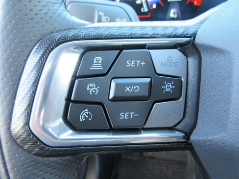 Used 2025 Ford Mustang GT Premium image 19