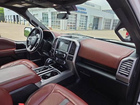 Used 2019 Ford F150 Platinum w/ Equipment Group 701A Luxury AWD/4WD image 35