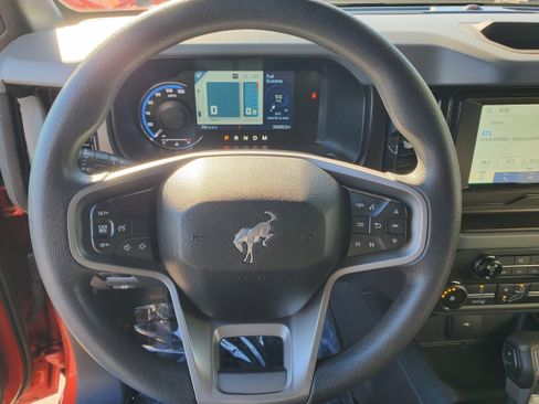 Used 2022 Ford Bronco 4-Door AWD/4WD image 16