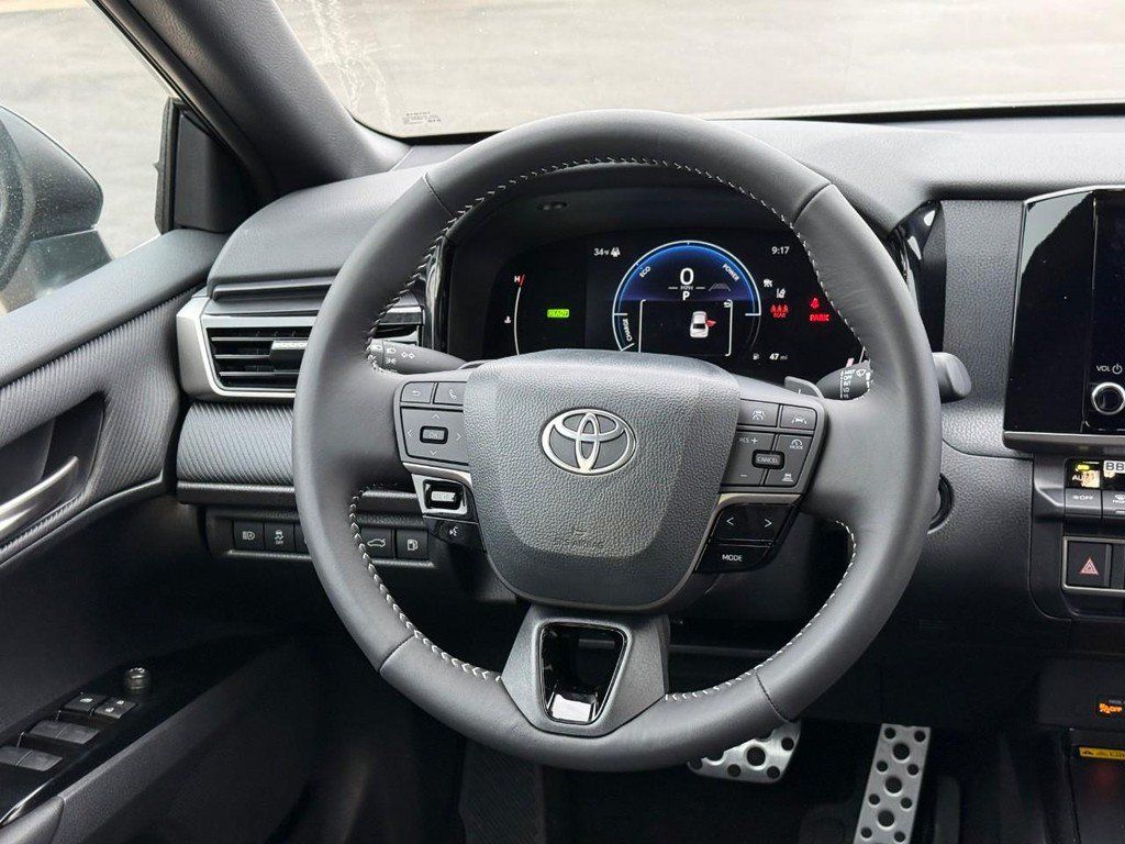 New 2026 Toyota Camry SE FWD image 9