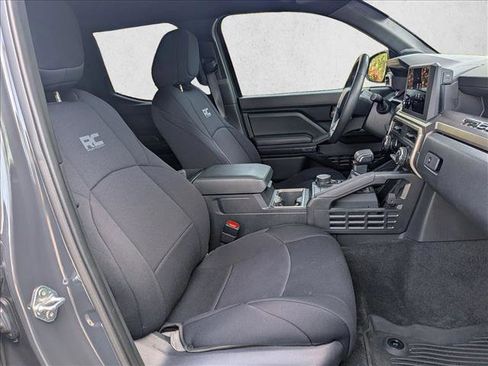 Used 2024 Toyota Tacoma TRD Sport w/ TRD Sport Upgrade Package image 21