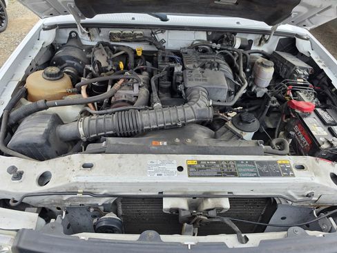 Used 2011 Ford Ranger XL image 9