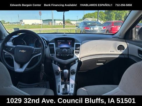 Used 2014 Chevrolet Cruze LT FWD image 12