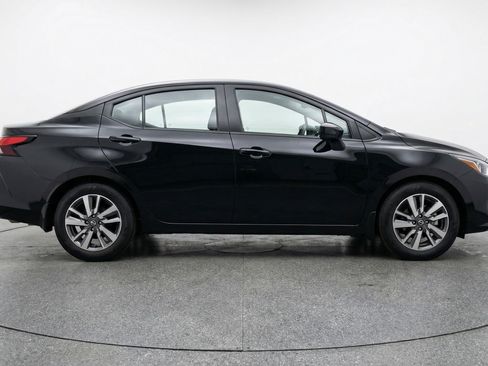 Used 2025 Nissan Versa SV image 11