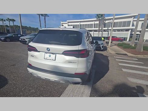 Certified 2025 BMW X5 xDrive50e w/ Premium Package image 33