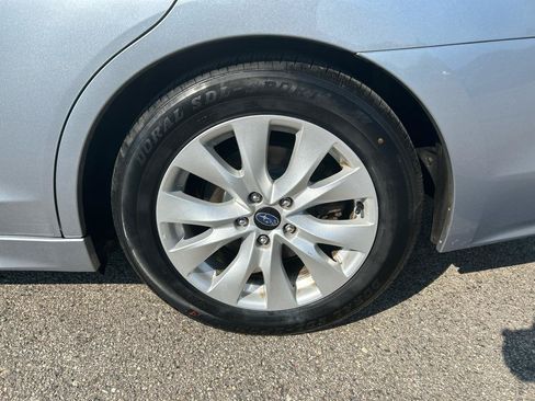 Used 2015 Subaru Legacy 2.5i Premium AWD/4WD image 28