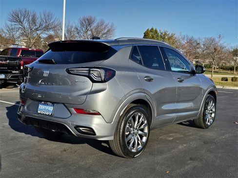 Certified 2024 Buick Encore GX Avenir image 8