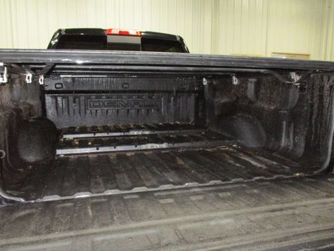 Used 2015 GMC Sierra 2500 Denali w/ Duramax Plus Package image 9