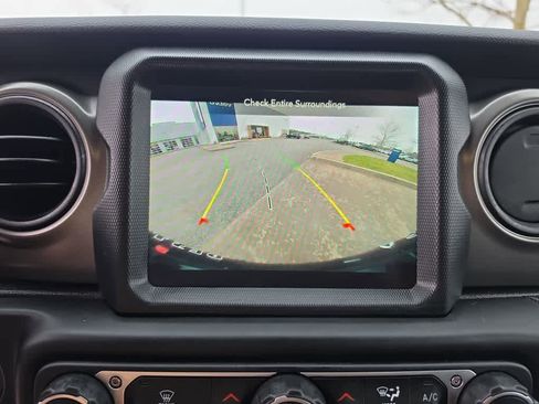 Used 2023 Jeep Wrangler Unlimited w/ 8.4" Radio Group AWD/4WD image 19