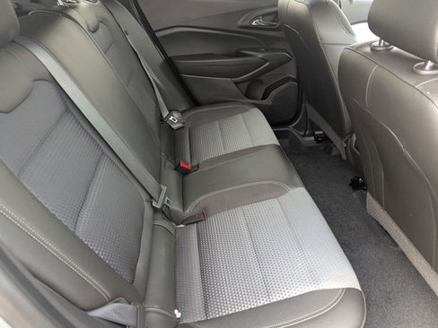 Certified 2024 Chevrolet Trax LT w/ Driver Confidence Package image 15