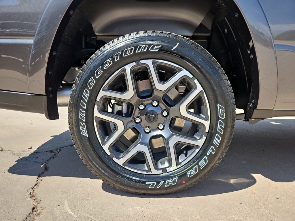 New 2026 RAM 1500 Laramie w/ Sport Appearance Package AWD/4WD image 9