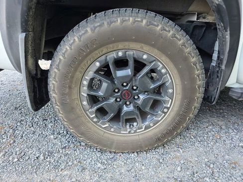 Used 2024 Nissan Frontier PRO-4X w/ Pro Premium Package image 11