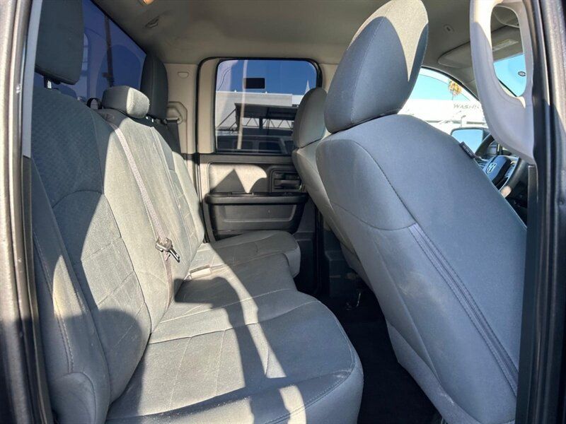 Used 2018 RAM 1500 Express RWD image 23