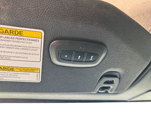 Used 2020 Jeep Wrangler Unlimited Sahara image 17